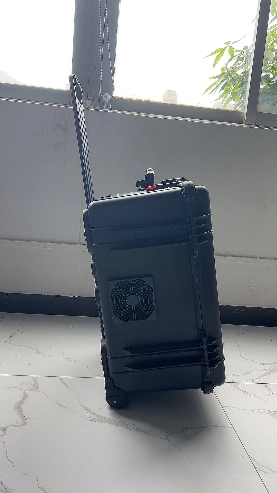 荥经手拉箱型移动通信干扰器